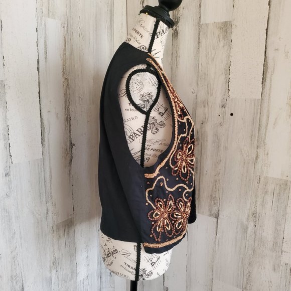 VINTAGE CASUAL CORNER WOOD BEAD and HEMP EMBELLISHED VEST - Picture 4 of 7